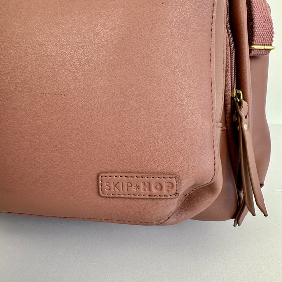 Skip Hop Greenwich Simply Chic Diaper Backpack Dusty Rose Pink - Picture 4 of 13
